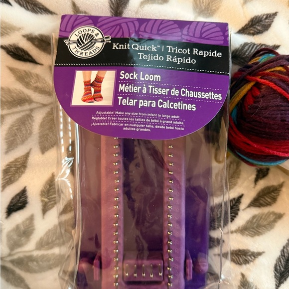Knit Quick Sock Loom with Multicolor Yarn Set - Picture 2 of 6